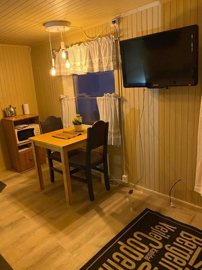 Koselig Studioleilighet I Svolvaer - Lofoten Ved Svolvaergeita, Djevelporten المظهر الخارجي الصورة