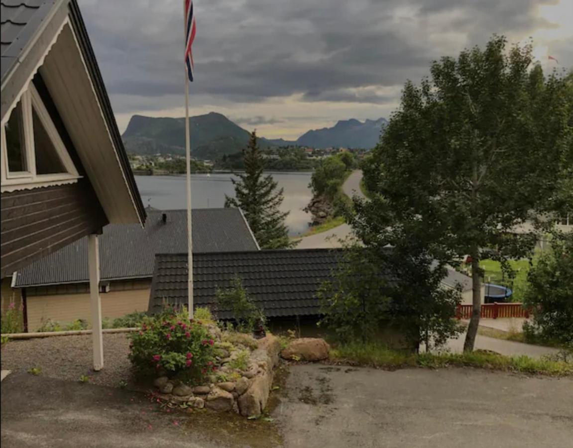 Koselig Studioleilighet I Svolvaer - Lofoten Ved Svolvaergeita, Djevelporten المظهر الخارجي الصورة