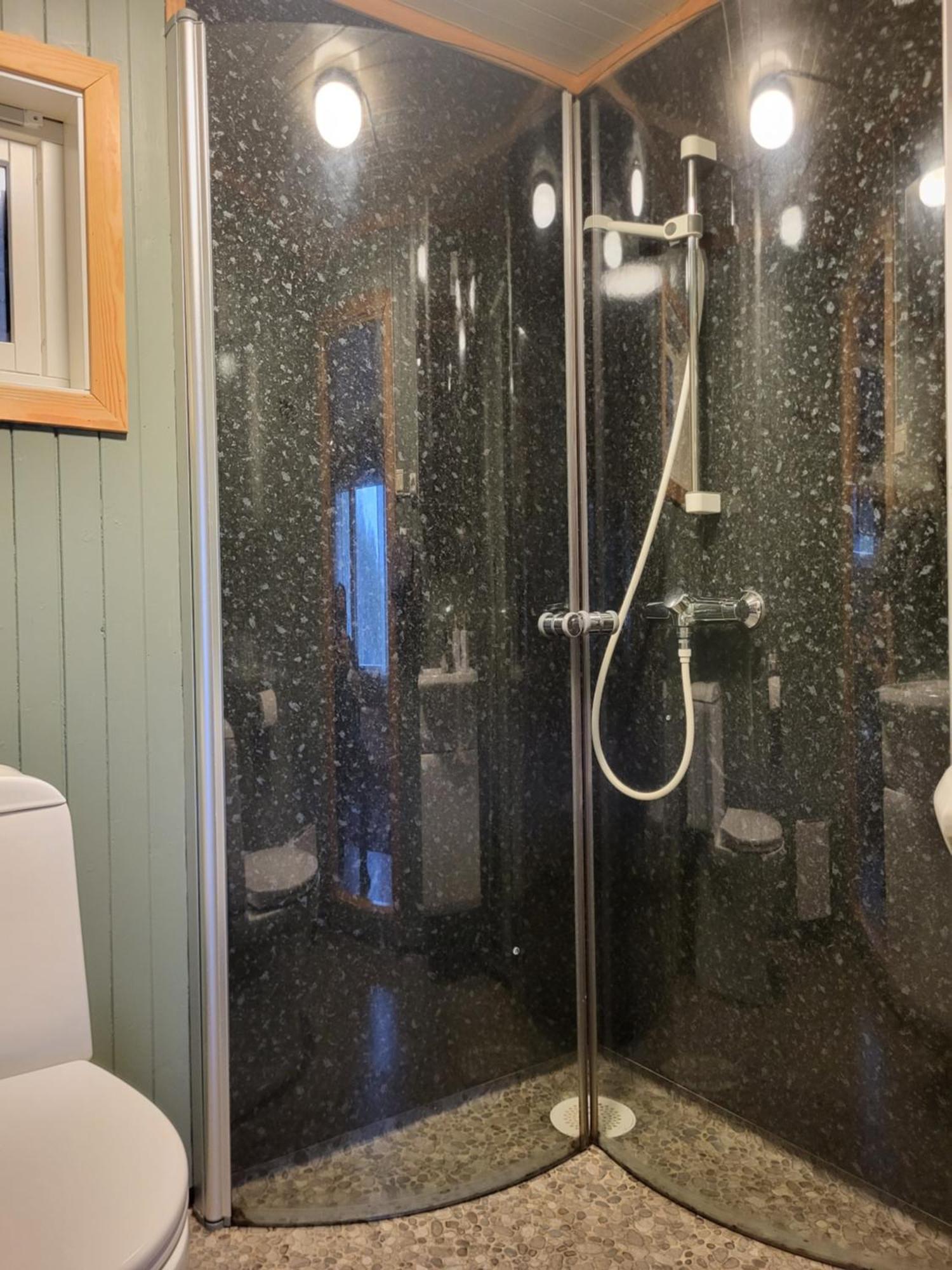 Koselig Studioleilighet I Svolvaer - Lofoten Ved Svolvaergeita, Djevelporten المظهر الخارجي الصورة